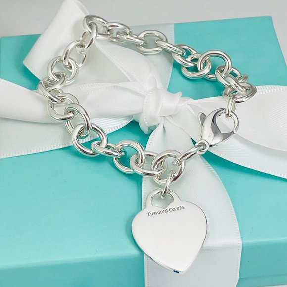 9" Large Tiffany & Co Classic Blank Heart Tag Charm Bracelet in Sterling Silver - Picture 1 of 7